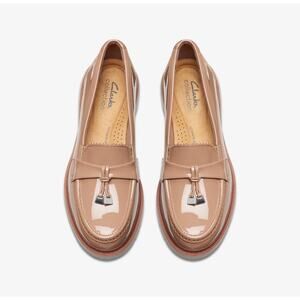Clark’s Westlynn Bella Warm Beige Chunky Loafer Size  8.5 Preppy Trendy Classic
